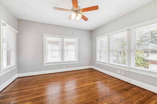 Photo - 1551 Castle Ct