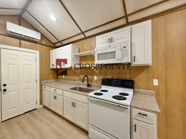 Photo - 2 Bedroom 1 Bathroom!