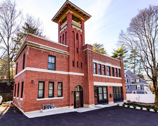 Photo - 2044 Beacon St