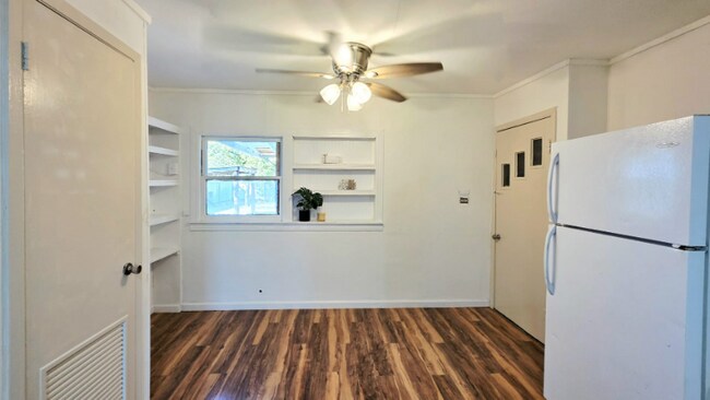 Photo - 108 W 27th St