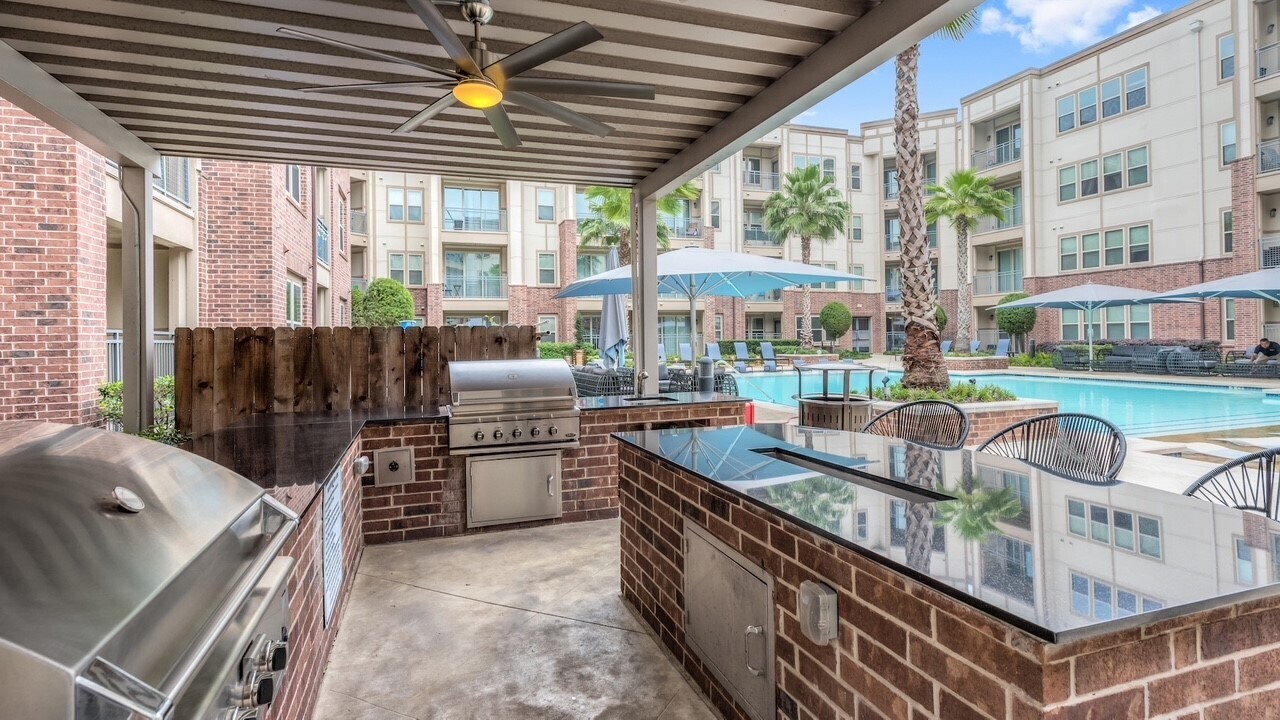 Photo - 145 Heights Blvd