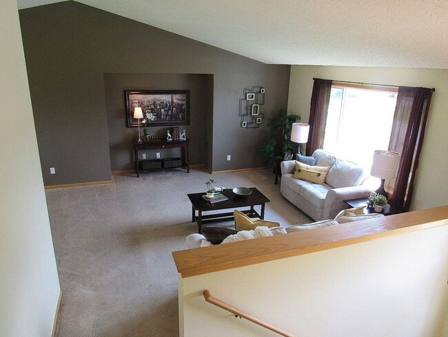 Photo - 4184 Jansen Ave NE