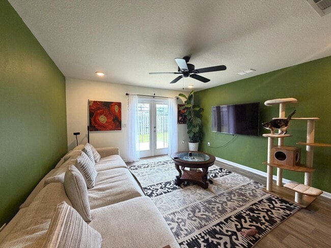 829 Moorhen Wy
