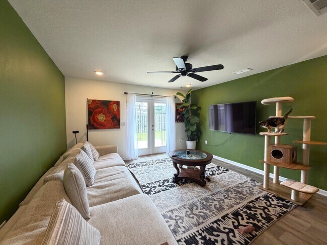 Photo - 829 Moorhen Wy