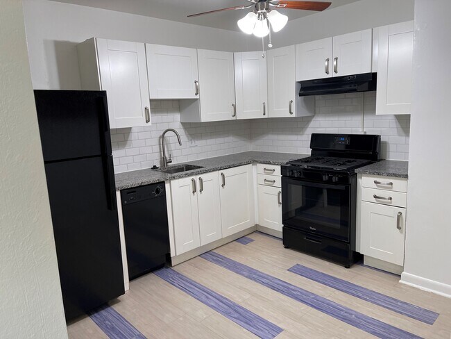 Photo - Viscount Apartments