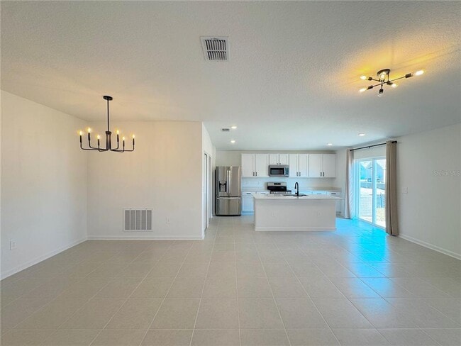 Photo - 1922 Sarah Street