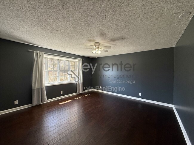 Photo - 809 Trotter Ln