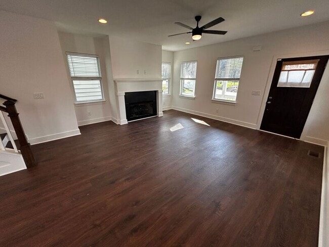 Photo - 5314B Indiana Ave