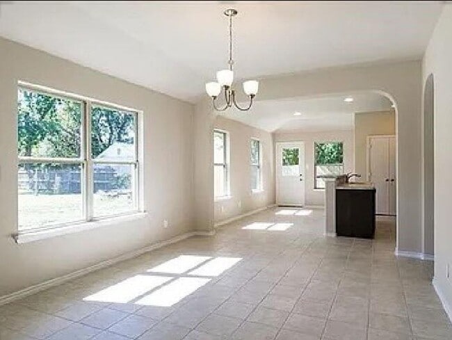 Photo - Spacious 3 bedroom, 2 bath available!