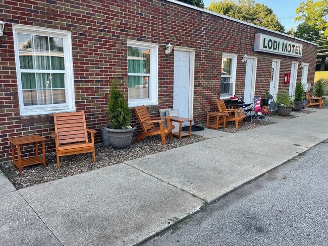 Photo - 107 Elyria St Unit Studio #5