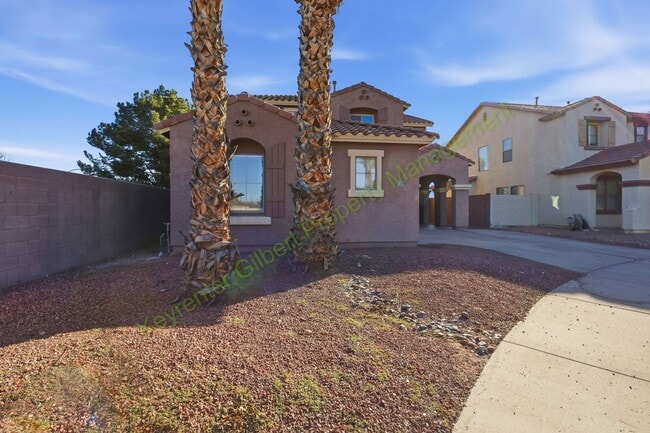 Building Photo - Corner Lot Gilbert Home with Modern Comforts in a Prime Location