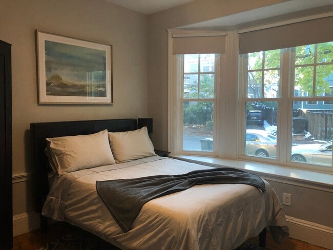 Building Photo - 50 Irving St Unit 50-3