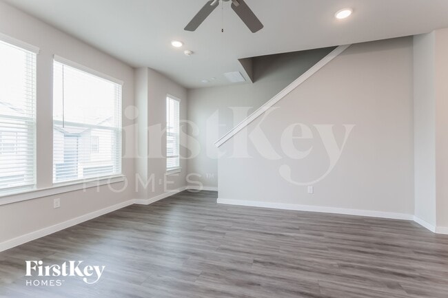 Photo - 18412 Idyllic Aly