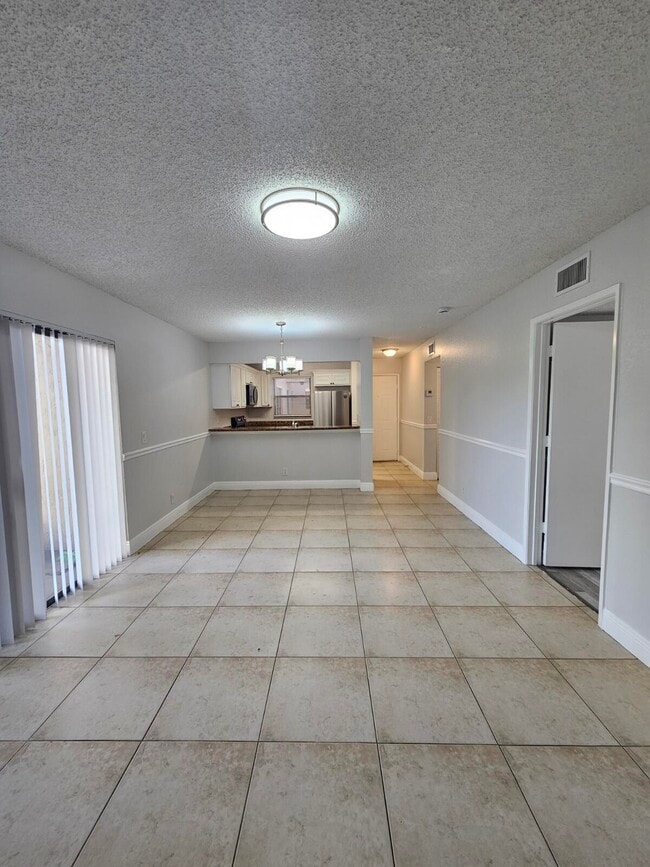 Photo - 1540 Windorah Way Unidad A