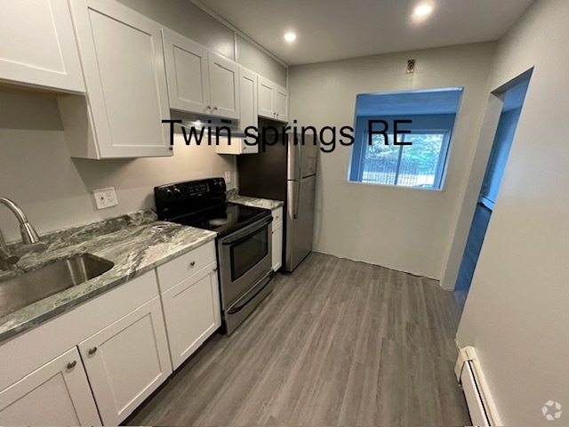 Building Photo - 250 Spring St Unit 12 Rental