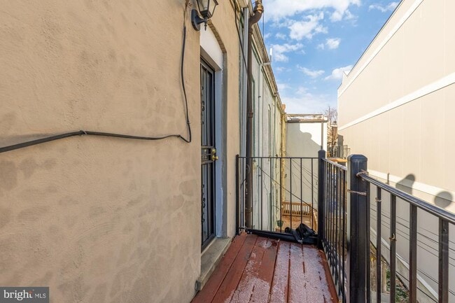 Photo - 1033 5th St NE