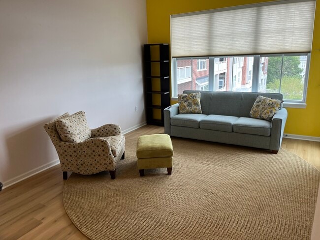 Photo - 3872 S Lake Dr Unit 402