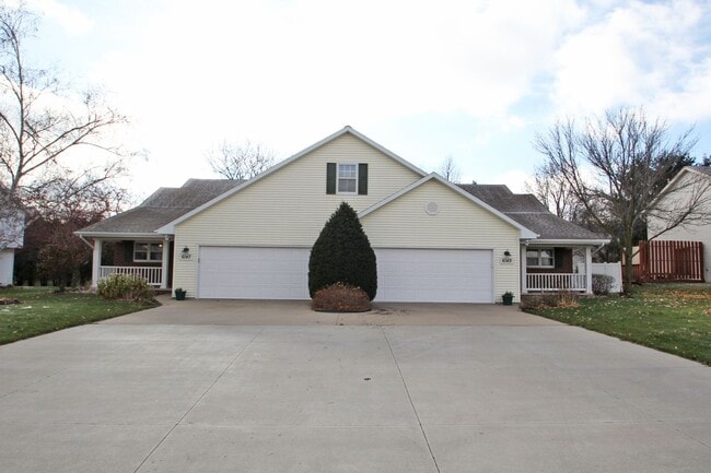 Photo - 6149 Aerotech Dr Unit 1