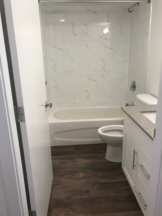 Building Photo - Magnolia House Apartments Unit 507