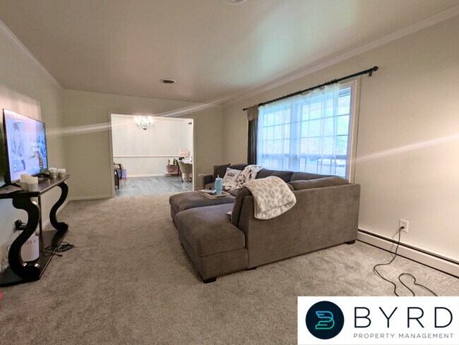 Photo - 1530 Featherstone Dr