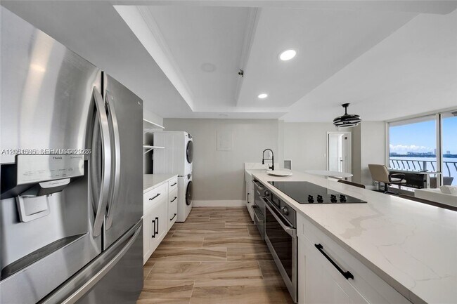 Photo - 7601 E Treasure Dr Unidad 1722