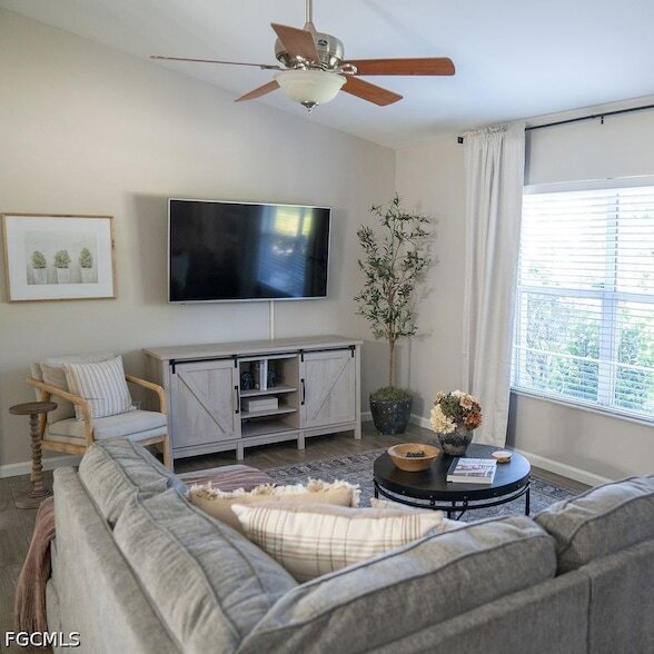 Photo - 6048 Joplin Ave