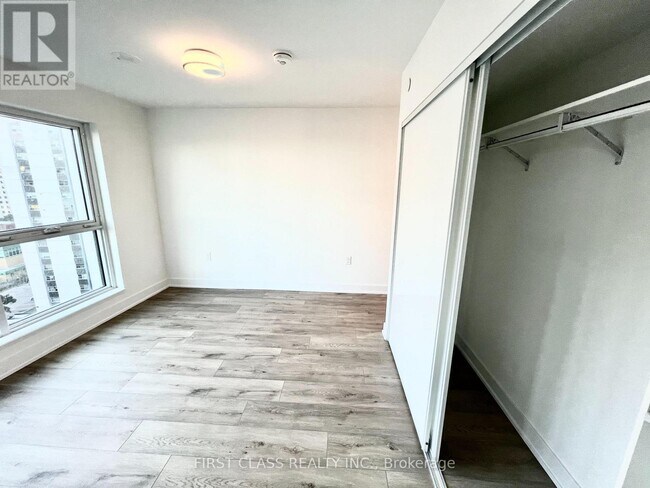 Photo - 585 Bloor St E Unité 1021