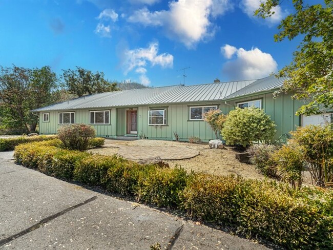 Photo - 2275 Pioneer Rd
