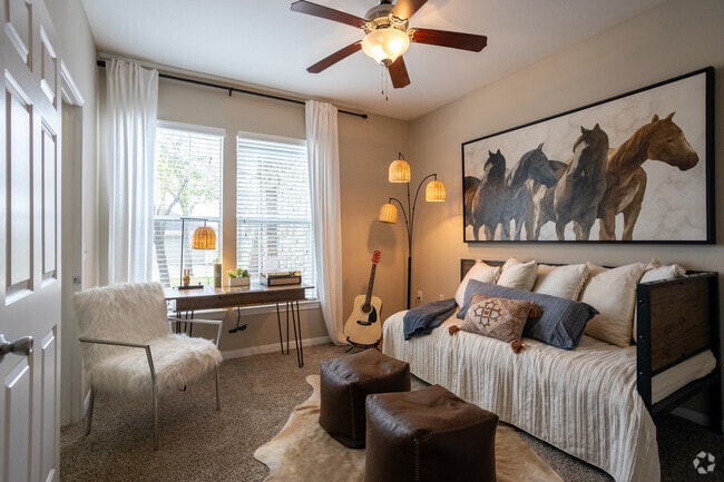 Interior Photo - The Broadwater Rental