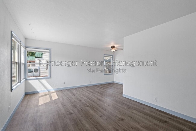 Photo - 10106 N Wesley St