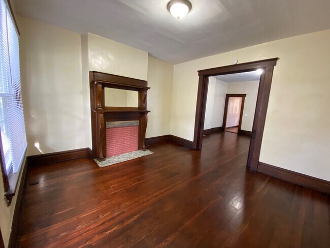 Photo - W Maynard Ave 50-52 RGI Unit 50