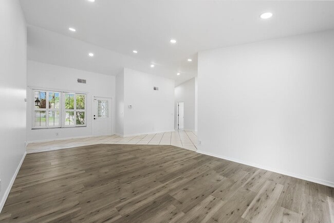 Photo - 9718 Lancaster Pl