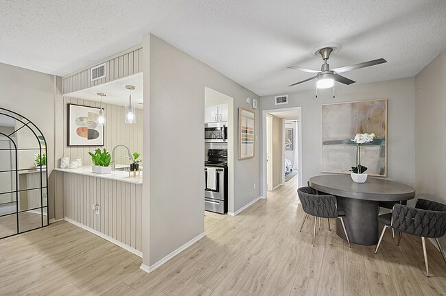 Photo - Lexington Apartment Homes