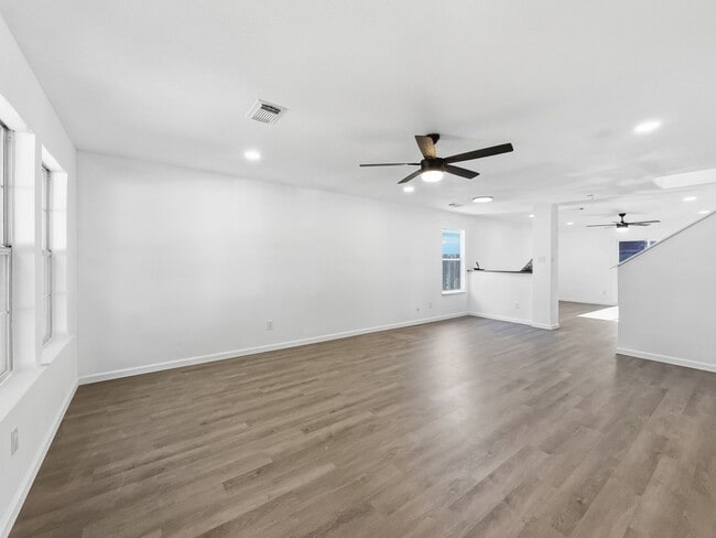 Photo - 4907 Fox Mill Ln