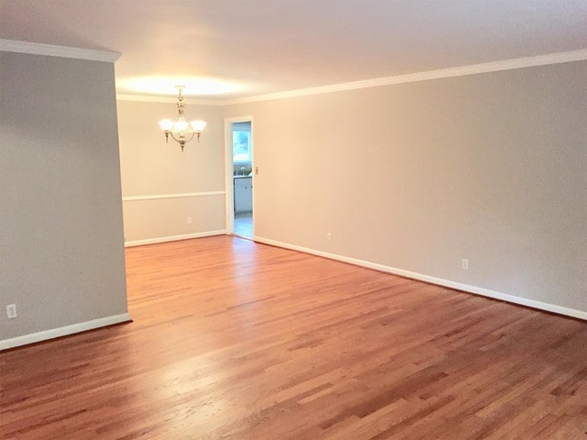 Photo - 4625 Kings Down Rd