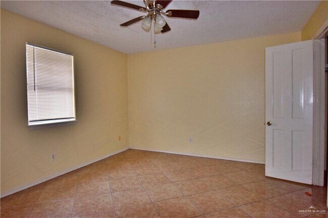 Photo - 9 West Dr Unit 15