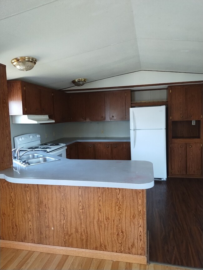 Photo - 361 Golden Dale Dr