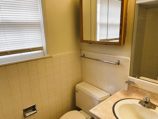 Photo - 1306 46th Pl