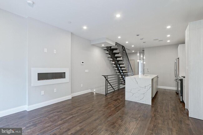 Photo - 1630 Cambridge St Unit B