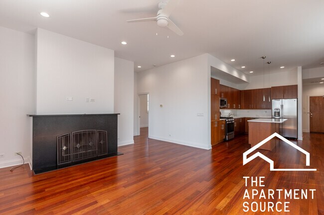 Photo - 1356 W Augusta Blvd Unidad 304