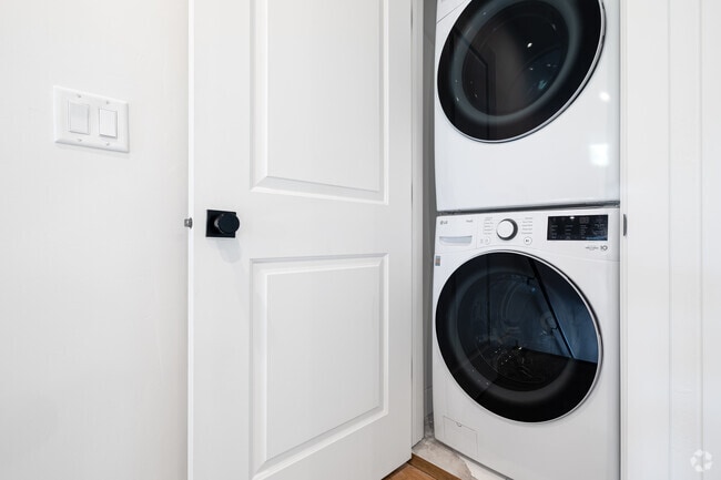 2BR, 2.5BA - 1,680SF - Laundry