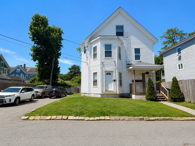 Building Photo - 12 Connecticut Pl Unit 1