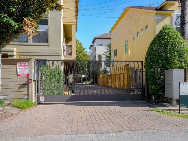 Photo - 232 Detering St