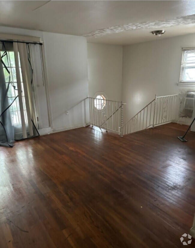 Building Photo - 149-37 256th St Rental