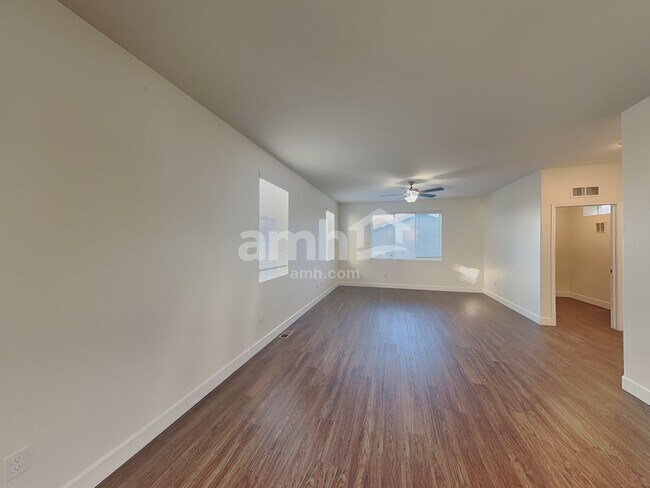 Photo - 4775 Crestone Peak St