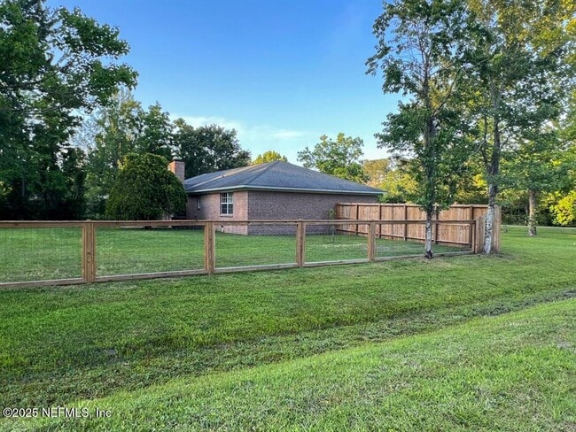 Photo - 54071 Armstrong Rd