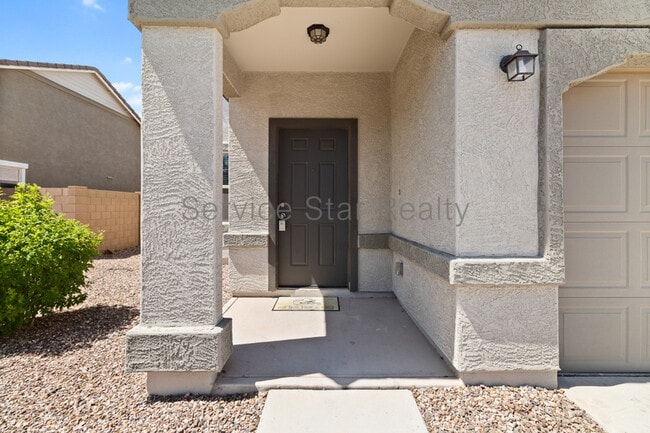 Photo - 2402 E Alonso Dr