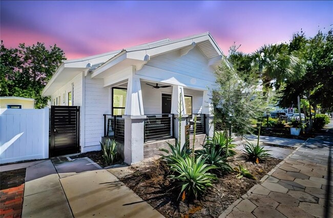 Building Photo - 747 2nd St N