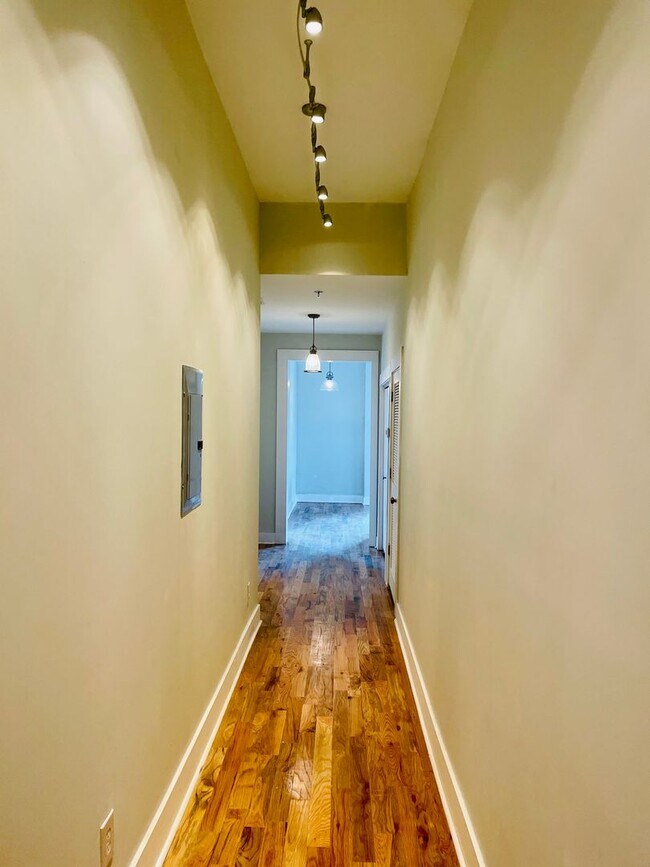 Photo - 140 West Washington Unit 201