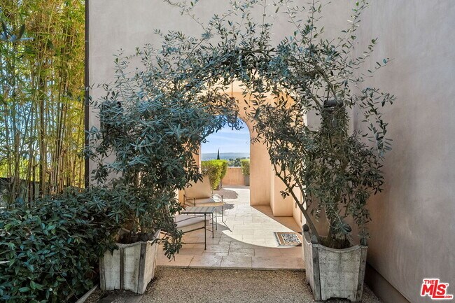 Photo - 2421 N Catalina St